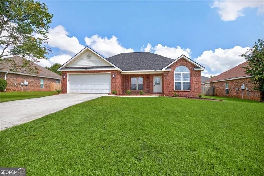 402 Sugarloaf PKWY Perry, GA 31069