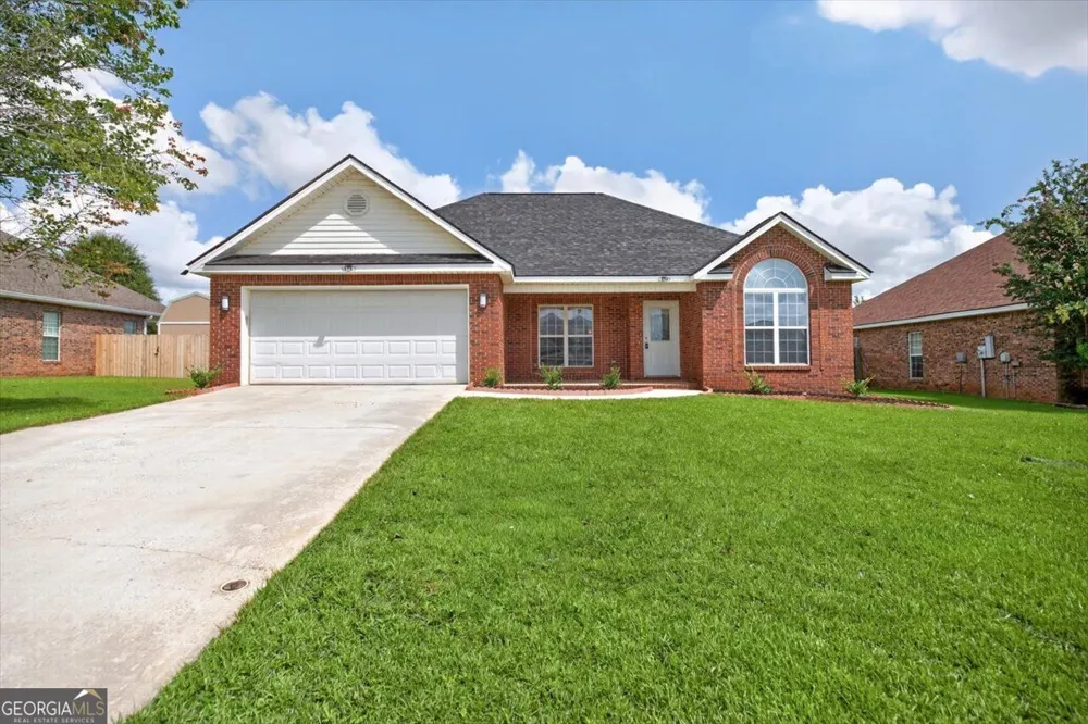 402 Sugarloaf PKWY Perry, GA 31069