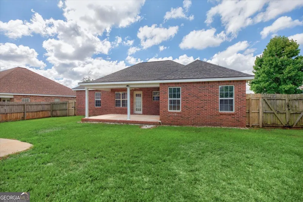 402 Sugarloaf PKWY Perry, GA 31069