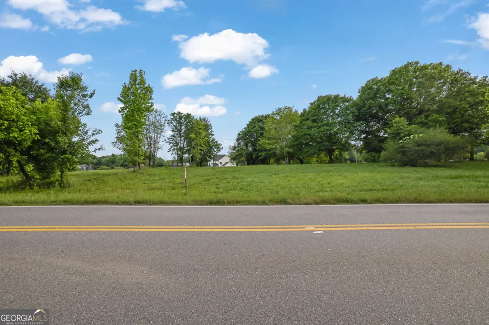 5385 Drew RD Alpharetta, GA 30004