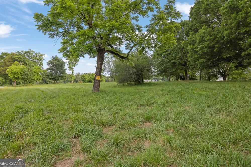 5385 Drew RD Alpharetta, GA 30004