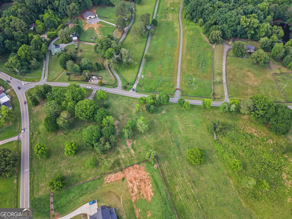 5385 Drew RD Alpharetta, GA 30004