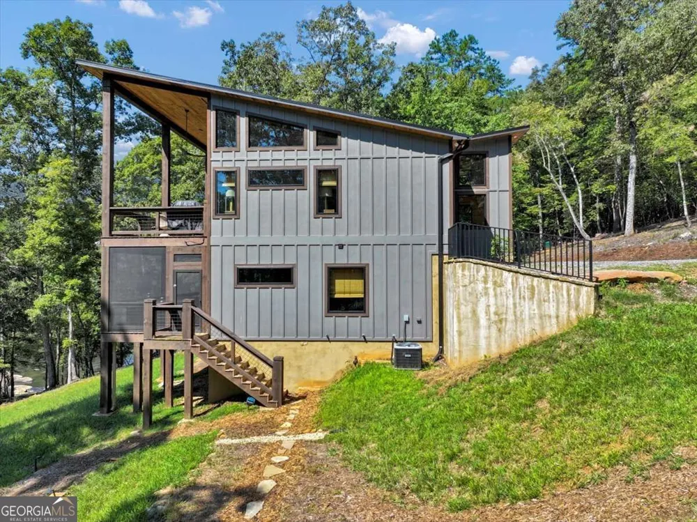 161 River Rock LN Blue Ridge, GA 30513