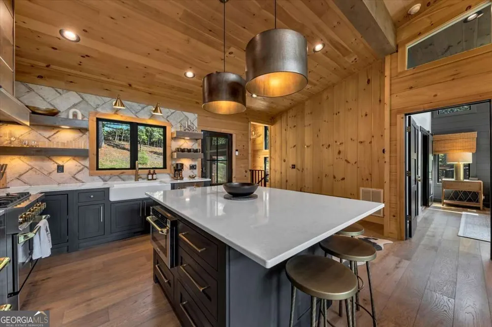 161 River Rock LN Blue Ridge, GA 30513