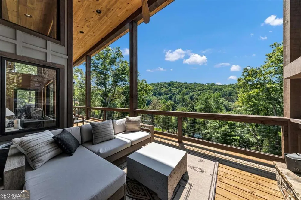 161 River Rock LN Blue Ridge, GA 30513
