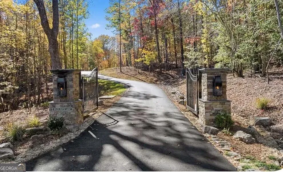 161 River Rock LN Blue Ridge, GA 30513