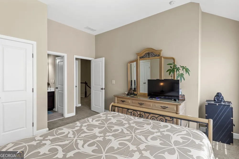 5100 Waters Edge TRL Roswell, GA 30075