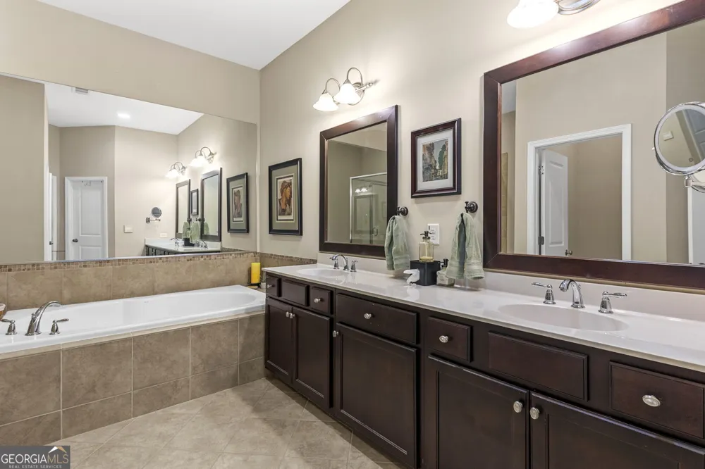 5100 Waters Edge TRL Roswell, GA 30075