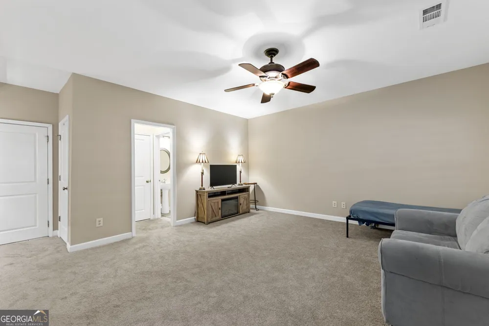5100 Waters Edge TRL Roswell, GA 30075