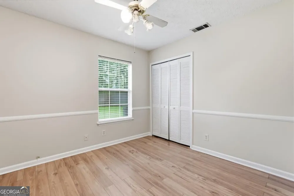 2 E White Hawthorne DR Savannah, GA 31419