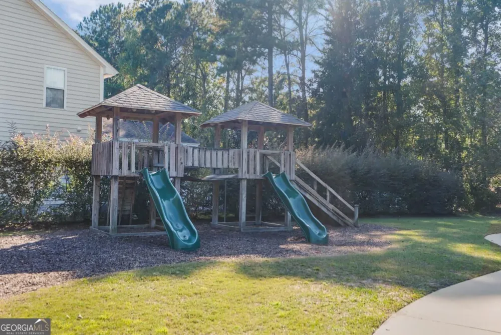 2 E White Hawthorne DR Savannah, GA 31419