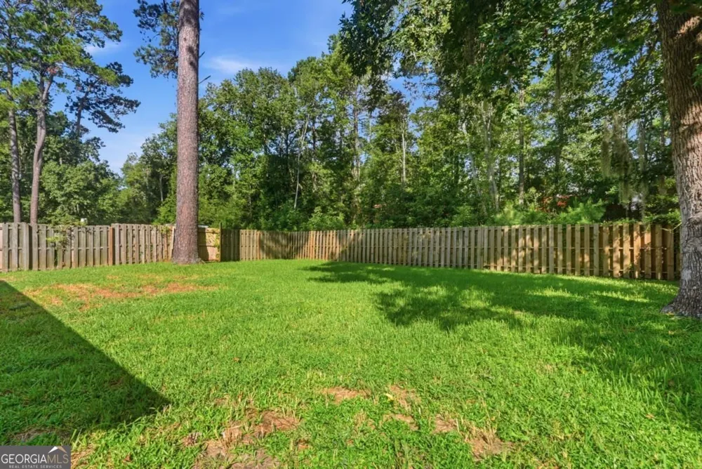 2 E White Hawthorne DR Savannah, GA 31419