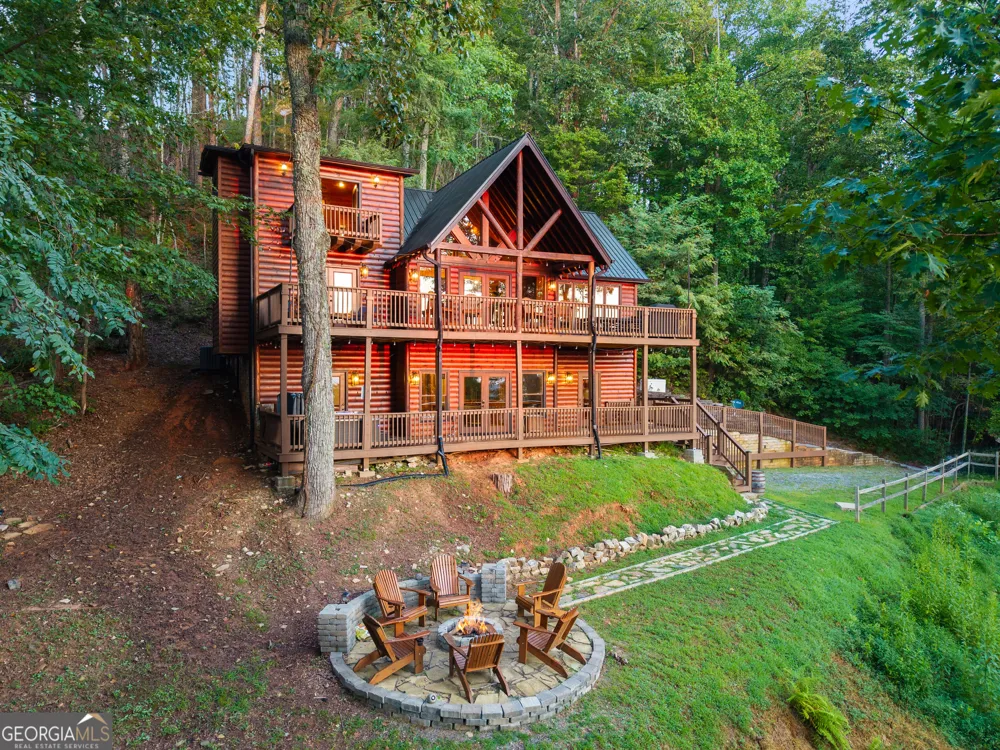 144 Point Of View Blue Ridge, GA 30513