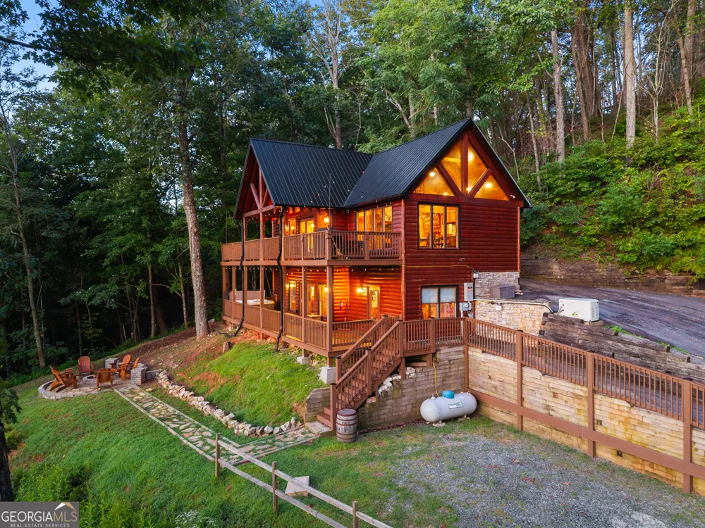 144 Point Of View Blue Ridge, GA 30513
