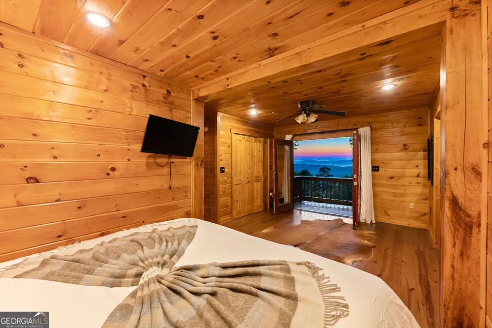 144 Point Of View Blue Ridge, GA 30513