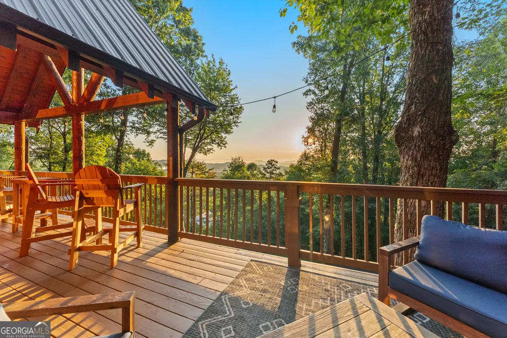 144 Point Of View Blue Ridge, GA 30513