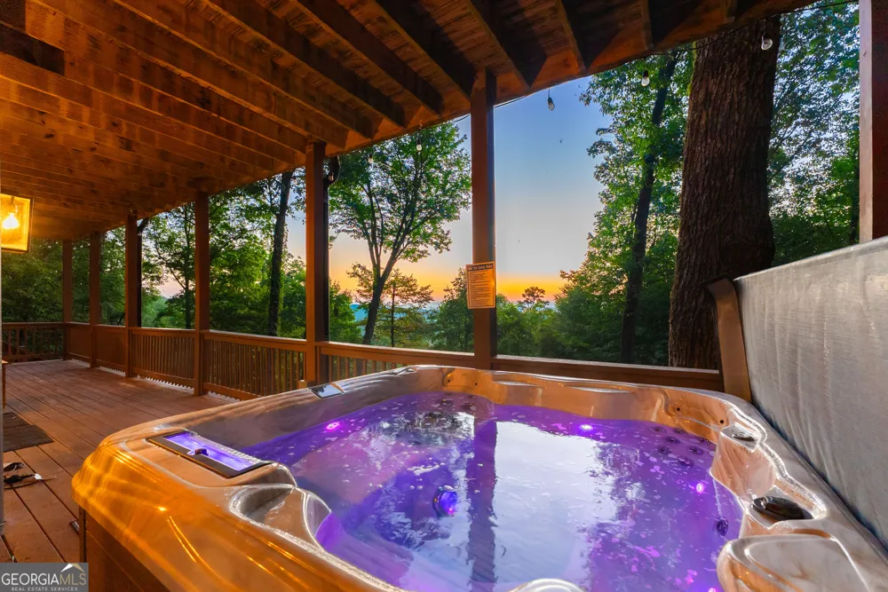 144 Point Of View Blue Ridge, GA 30513