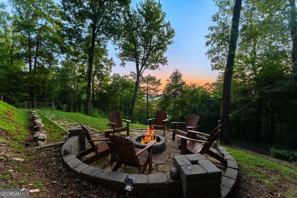 144 Point Of View Blue Ridge, GA 30513