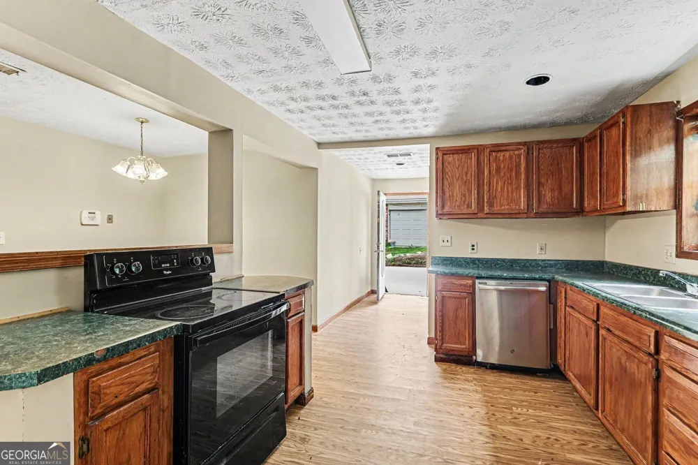 2353 Shire CT Austell, GA 30106