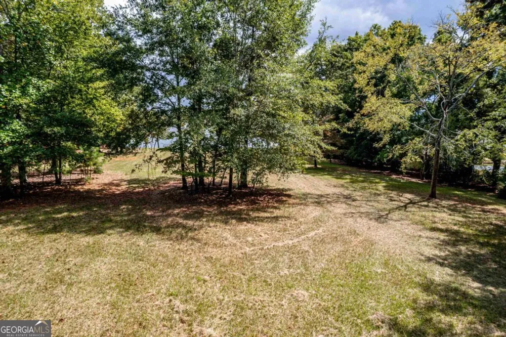 222 Waters Edge DR Eatonton, GA 31024
