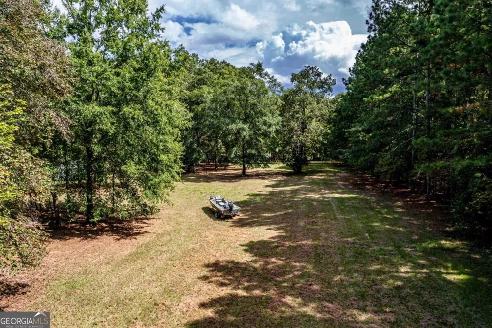 222 Waters Edge DR Eatonton, GA 31024
