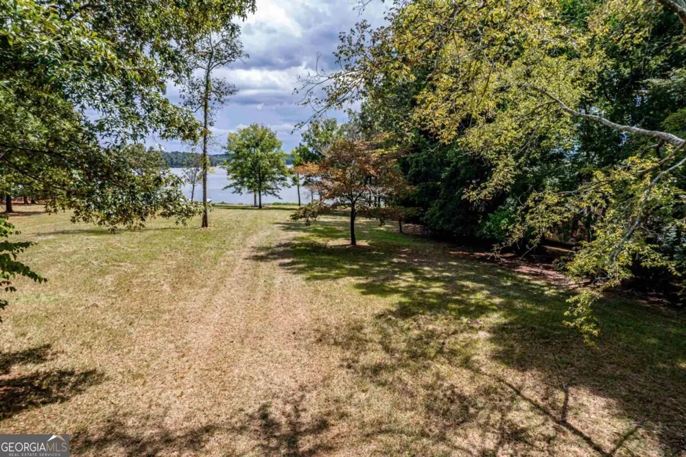 222 Waters Edge DR Eatonton, GA 31024