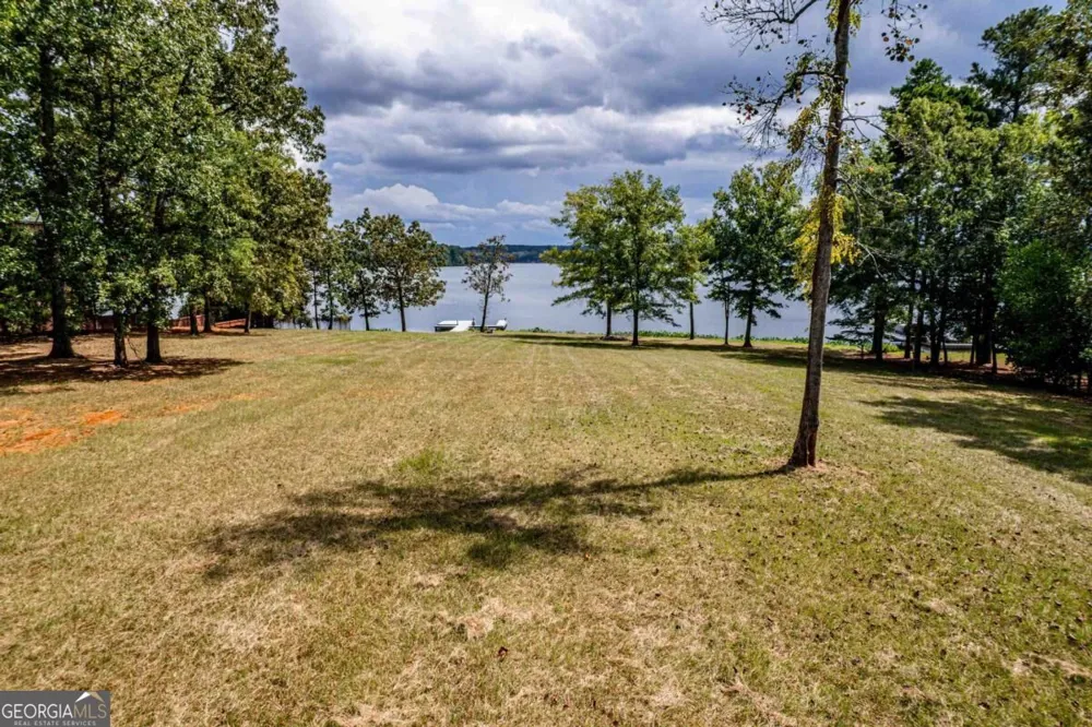 222 Waters Edge DR Eatonton, GA 31024