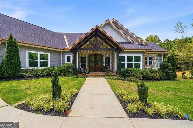 24 Simpson RD Bremen, GA 30110