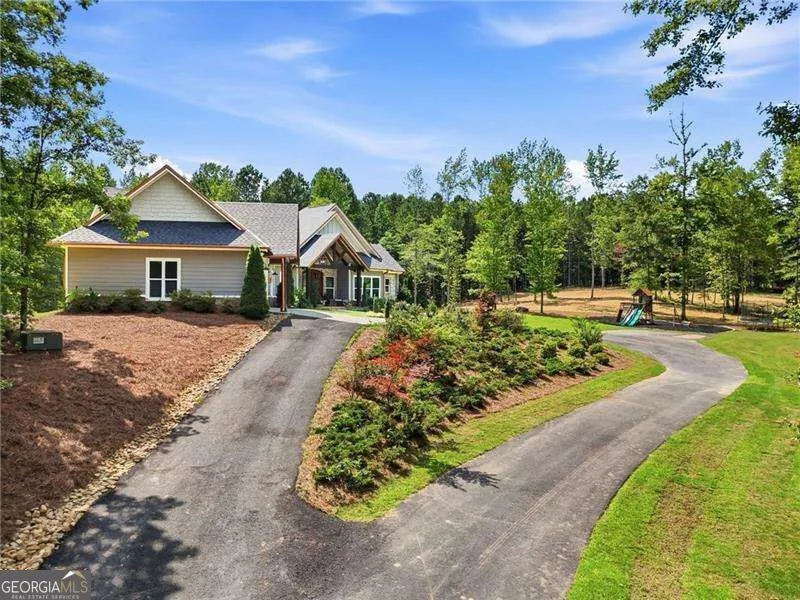 24 Simpson RD Bremen, GA 30110