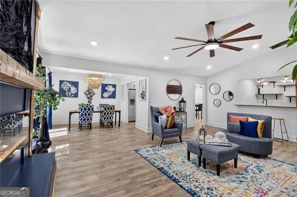 8521 Cedar Creek RDG Riverdale, GA 30274