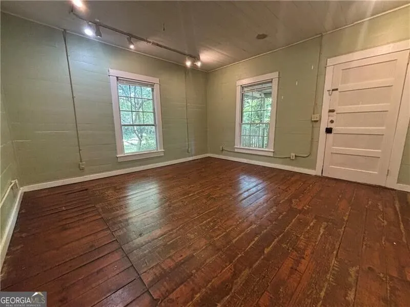 232 Main ST E Dahlonega, GA 30533