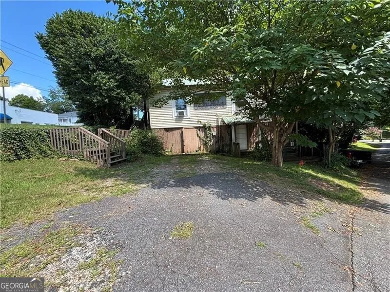 232 Main ST E Dahlonega, GA 30533