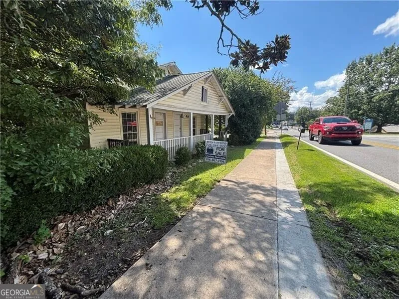 232 Main ST E Dahlonega, GA 30533