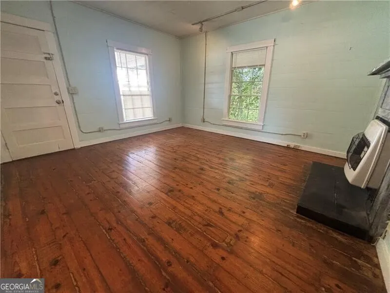 232 Main ST E Dahlonega, GA 30533