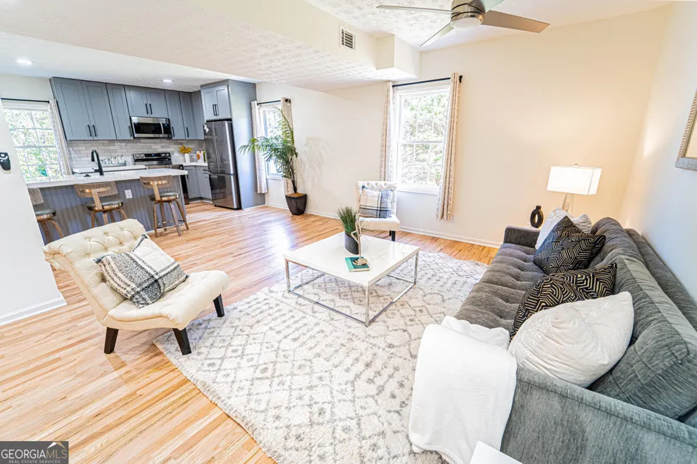 5205 Corinth CIR Stone Mountain, GA 30087