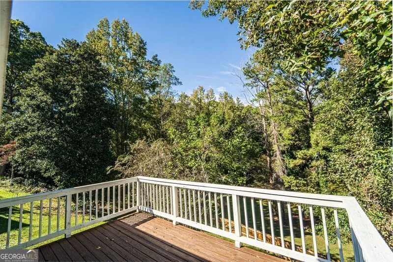 5205 Corinth CIR Stone Mountain, GA 30087