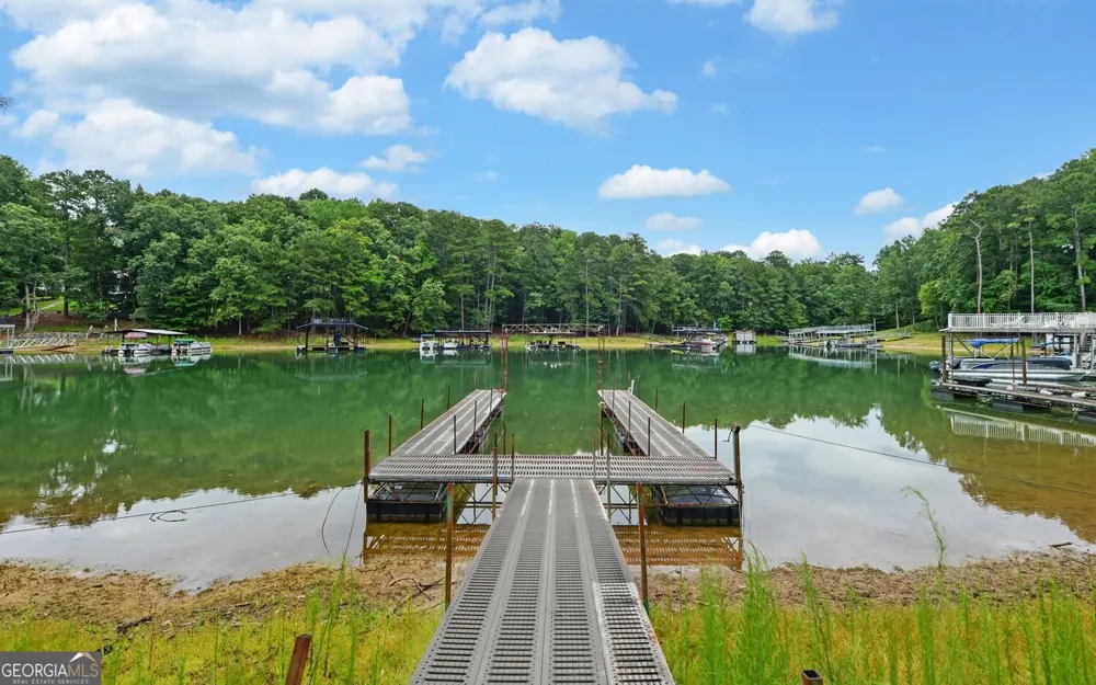 6285 Old Shadburn Ferry RD Buford, GA 30518