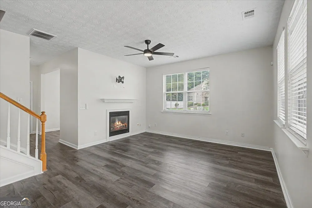 980 Windcroft CIR NW Acworth, GA 30101
