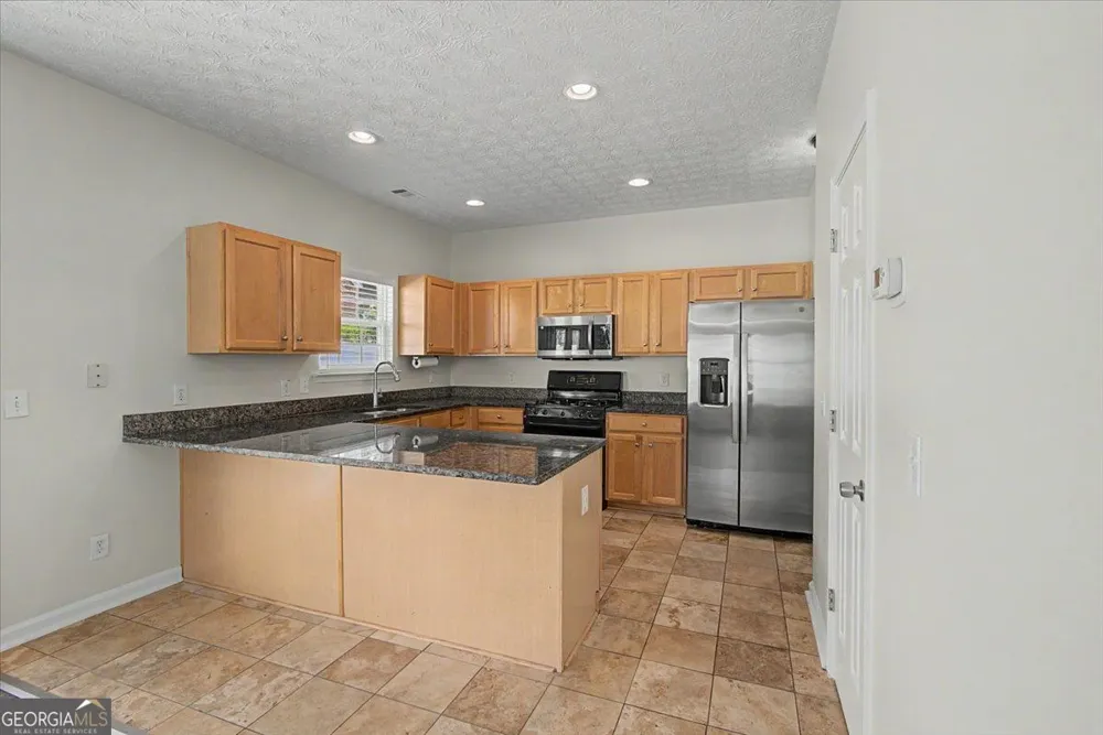 980 Windcroft CIR NW Acworth, GA 30101