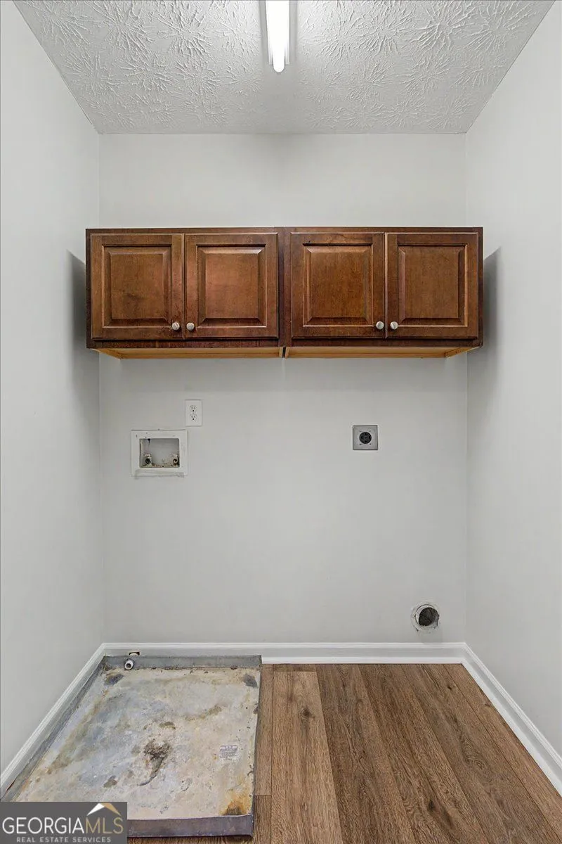 980 Windcroft CIR NW Acworth, GA 30101
