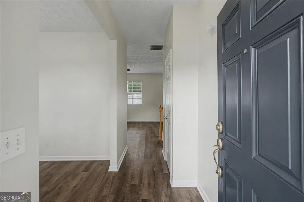 980 Windcroft CIR NW Acworth, GA 30101