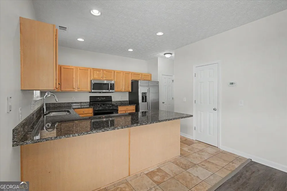 980 Windcroft CIR NW Acworth, GA 30101