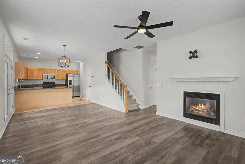 980 Windcroft CIR NW Acworth, GA 30101
