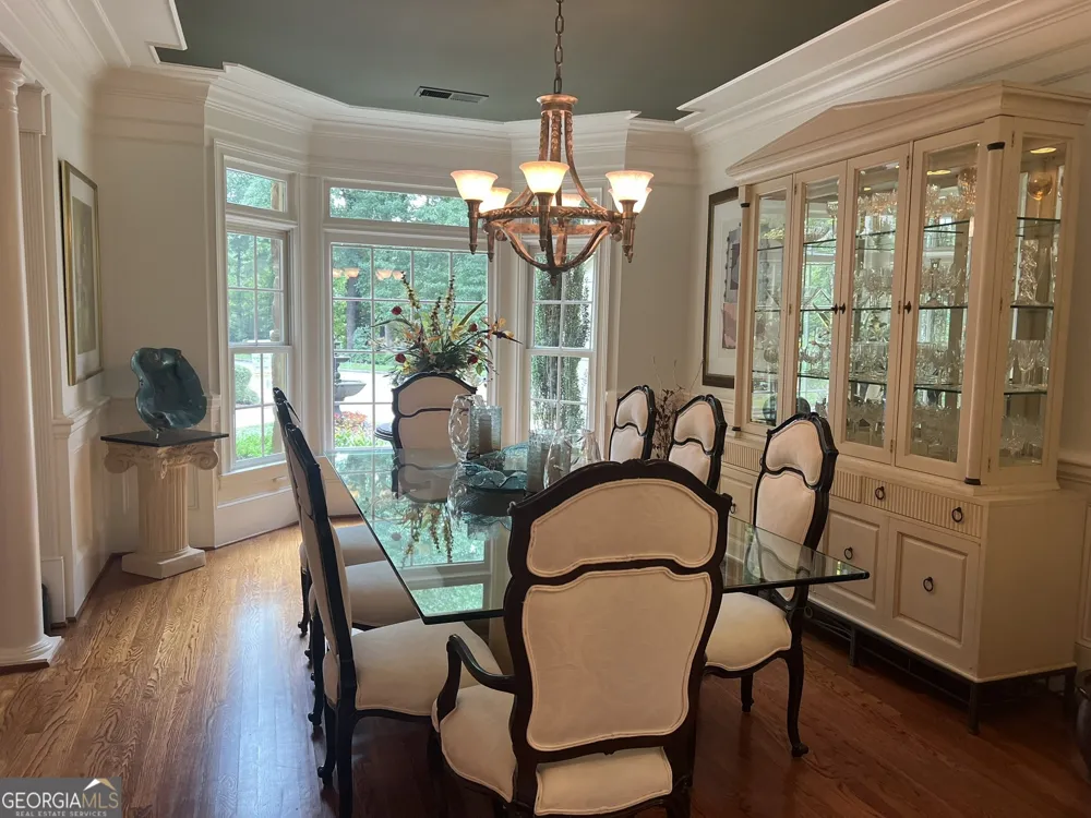 125 Claridge DR Sandy Springs, GA 30342