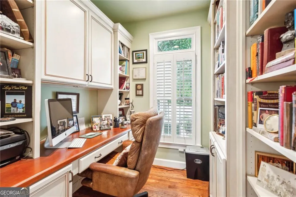 125 Claridge DR Sandy Springs, GA 30342