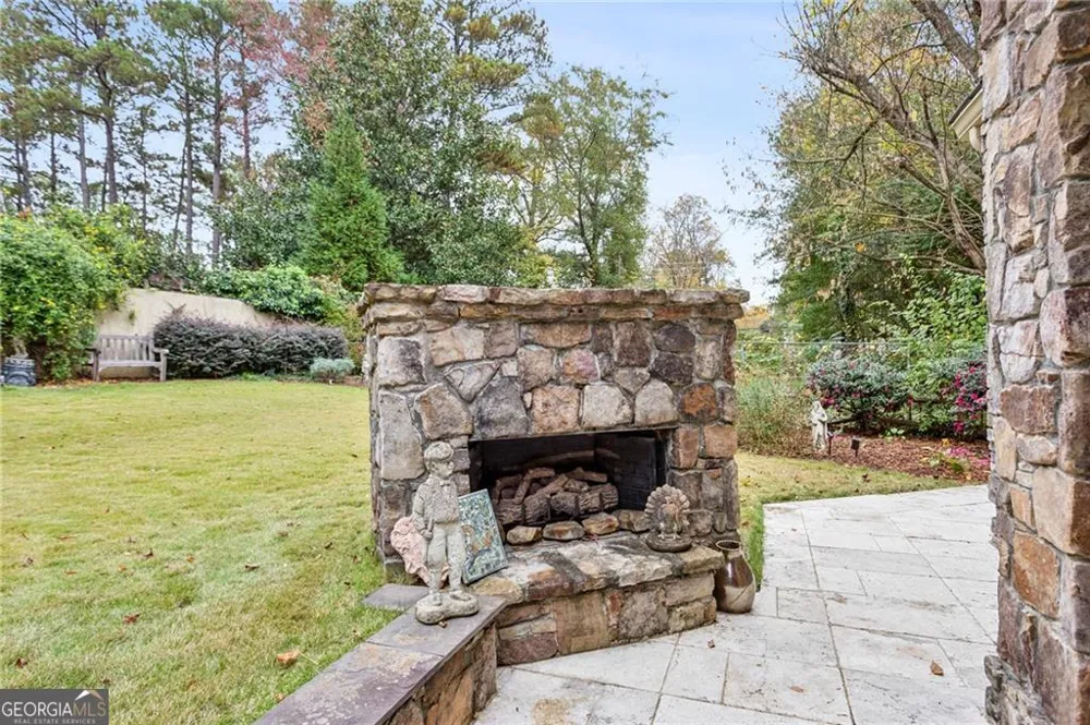125 Claridge DR Sandy Springs, GA 30342