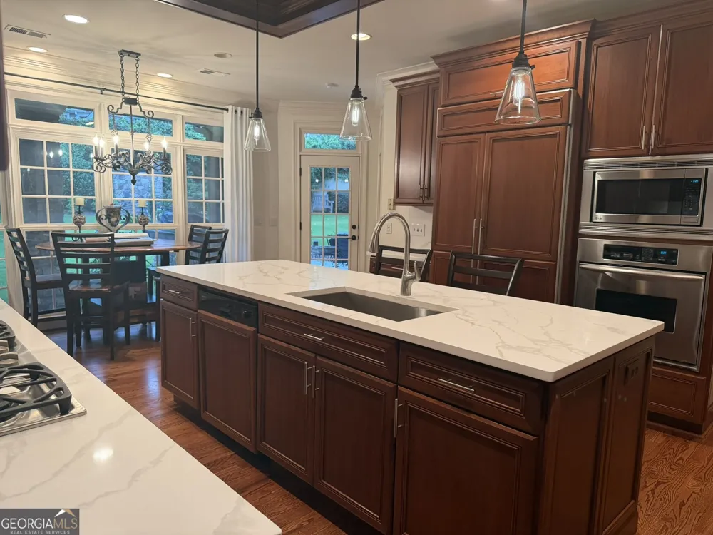 125 Claridge DR Sandy Springs, GA 30342