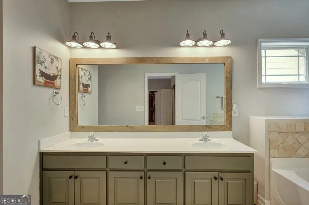 75 Covington TER Newnan, GA 30263