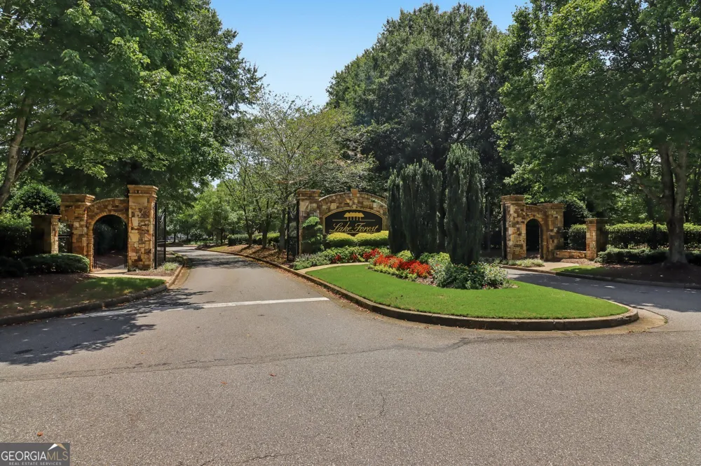 5715 Catalpa CT Cumming, GA 30040