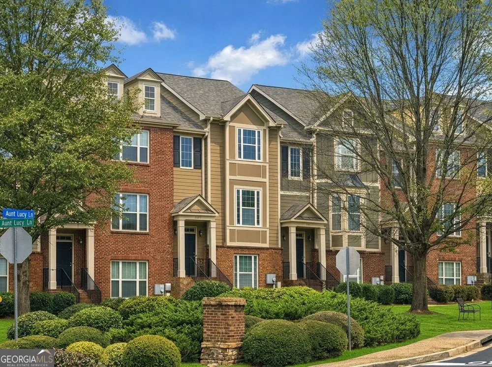 3998 Llewellin LN SW Smyrna, GA 30082